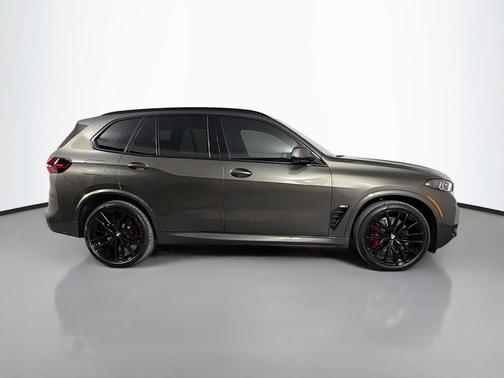 Manhattan Green Metallic 2026 BMW X5 xDrive40i
