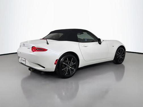 2025 Mazda MX-5 Miata Grand Touring