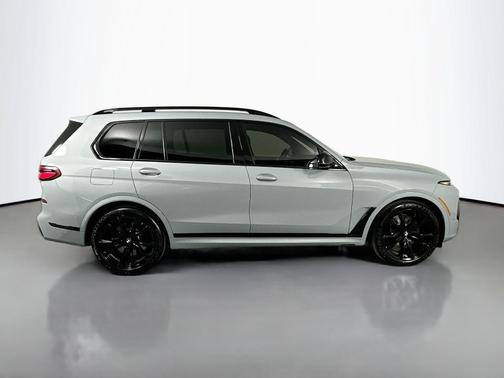2026 BMW X7 M60i