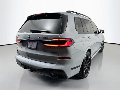 2026 BMW X7 M60i