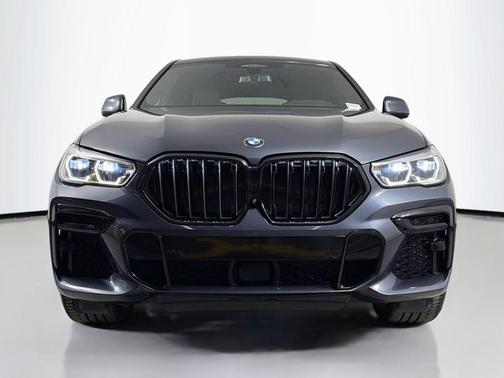 2022 BMW X6 M50i