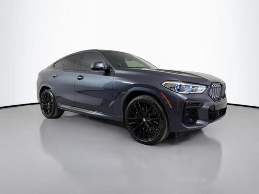2022 BMW X6 M50i