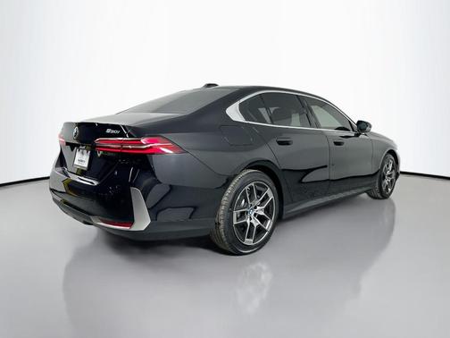 2026 BMW 530 i xDrive