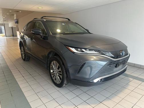 2022 Toyota Venza LE