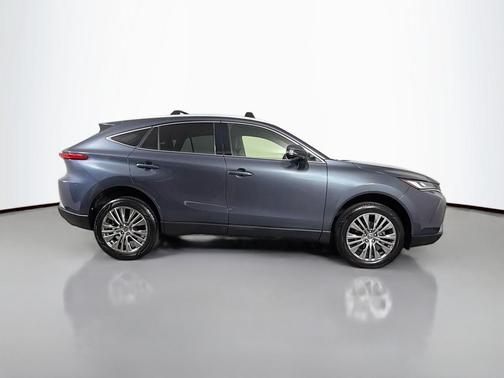 2022 Toyota Venza LE