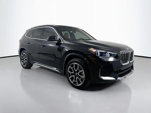 Black Sapphire Metallic 2026 BMW X1 xDrive28i