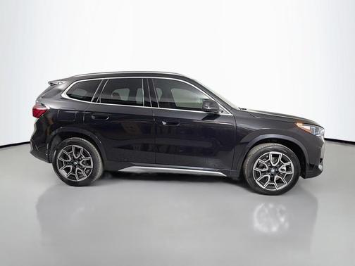 Black Sapphire Metallic 2026 BMW X1 xDrive28i