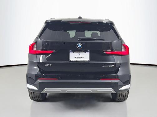 Black Sapphire Metallic 2026 BMW X1 xDrive28i