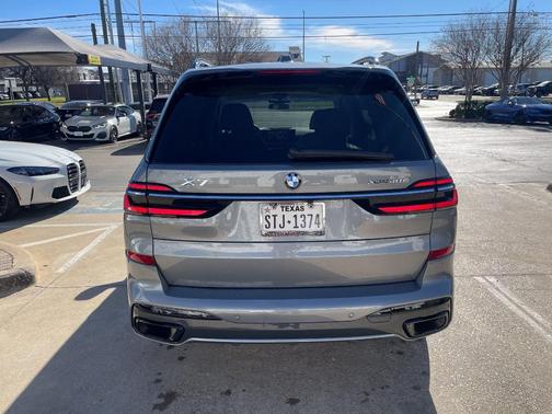 2023 BMW X7 xDrive40i