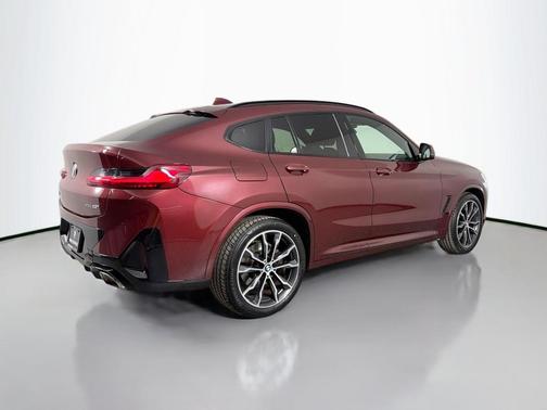 2022 BMW X4 xDrive30i