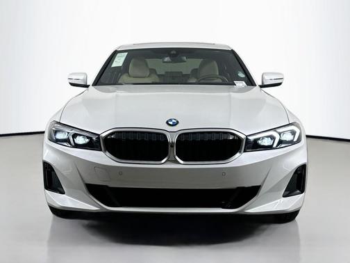2025 BMW 330 i xDrive
