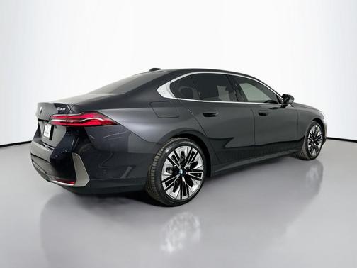 2026 BMW 530 i xDrive