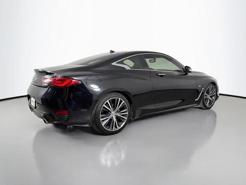 2018 INFINITI Q60 3.0t LUXE