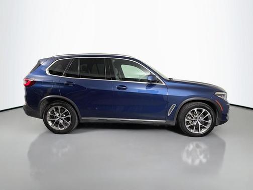 Phytonic Blue Metallic 2021 BMW X5 xDrive40i