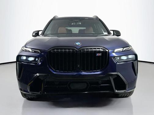 2024 BMW X7 M60i