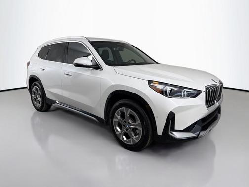 Mineral White Metallic 2026 BMW X1 xDrive28i