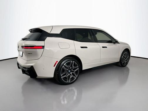 2026 BMW iX xDrive45