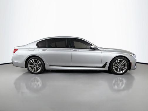 2018 BMW 750 i