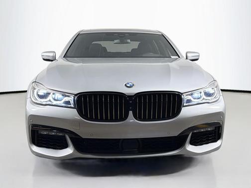 2018 BMW 750 i