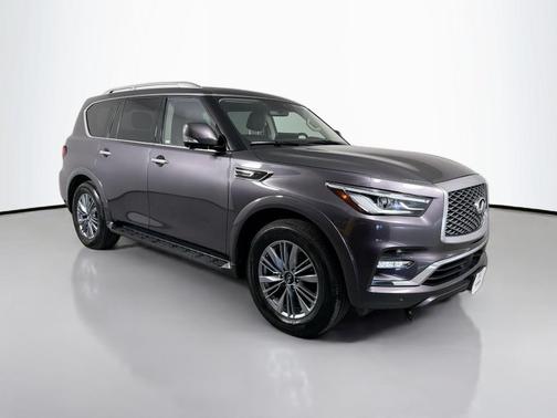 2022 INFINITI QX80 Luxe