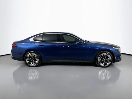 2026 BMW 530 i xDrive