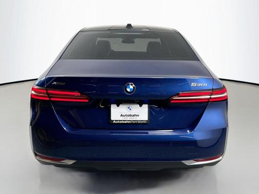 2026 BMW 530 i xDrive