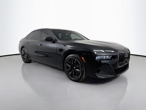 Black Sapphire Metallic 2026 BMW 740 i
