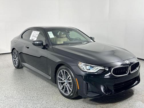 2025 BMW 230 i