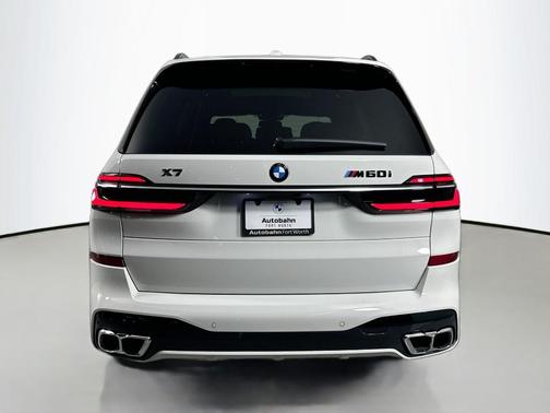 2026 BMW X7 M60i