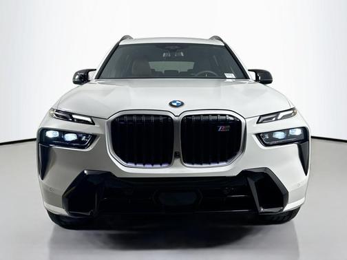 2026 BMW X7 M60i