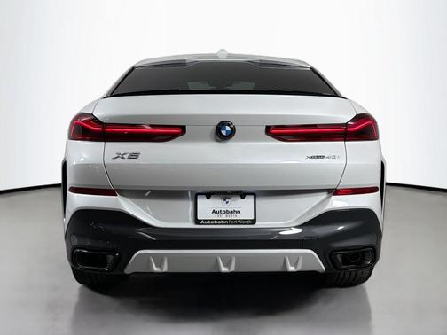 2026 BMW X6 xDrive40i