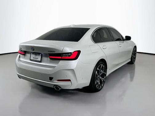 Mineral White Metallic 2026 BMW 330 I XDrive NA