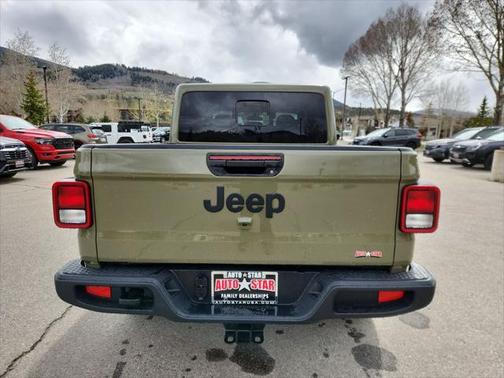 2025 Jeep Gladiator Nighthawk