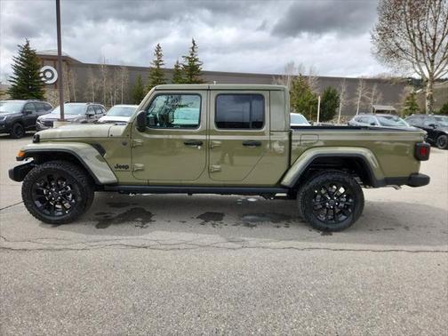 2025 Jeep Gladiator Nighthawk