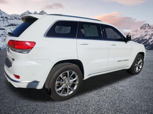 2019 Jeep Grand Cherokee Summit