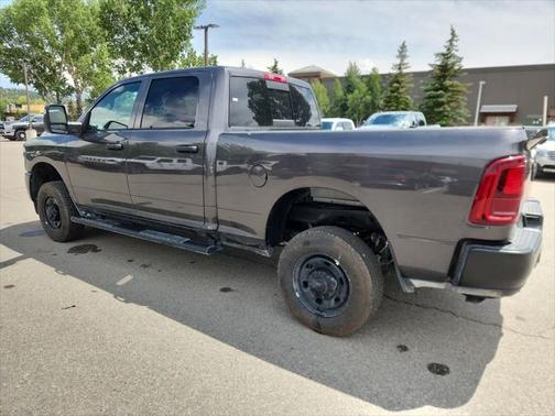 2025 RAM 2500 Tradesman Crew Cab 4x4 6'4' Box