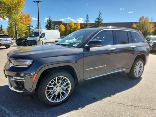 2025 Jeep Grand Cherokee Summit