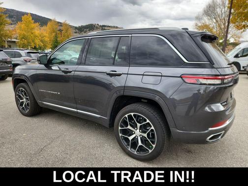 2022 Jeep Grand Cherokee Summit