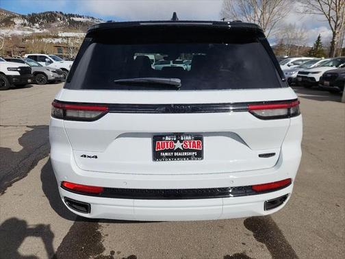 2025 Jeep Grand Cherokee Summit