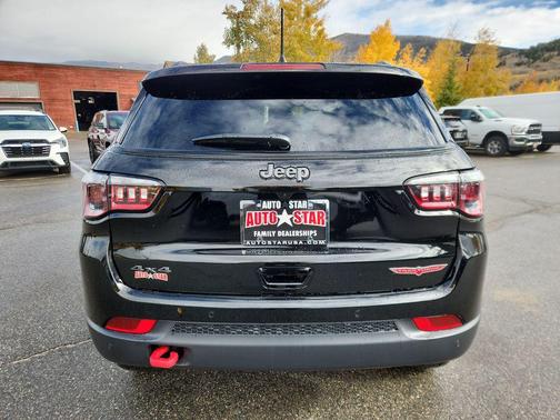 2025 Jeep Compass Trailhawk