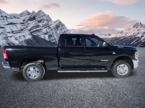2022 RAM 2500 Big Horn Crew Cab 4x4 6'4' Box