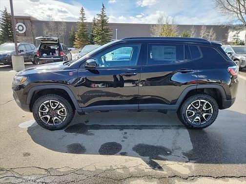 2025 Jeep Compass Trailhawk