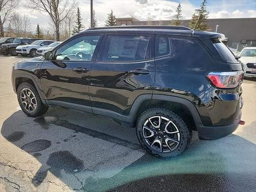 2025 Jeep Compass Trailhawk