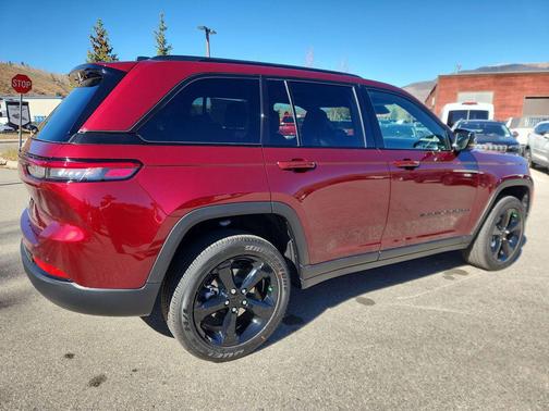 2025 Jeep Grand Cherokee Altitude