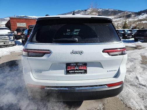 2025 Jeep Grand Cherokee L Laredo
