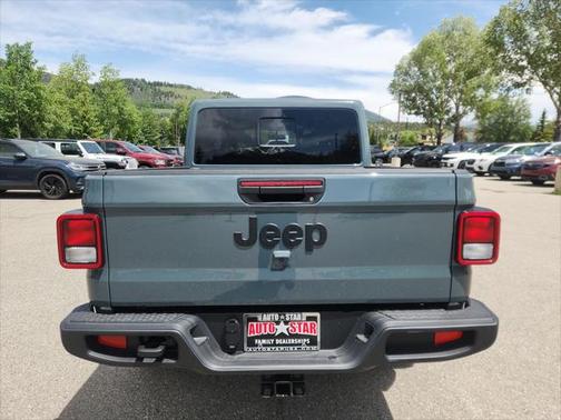 2025 Jeep Gladiator Nighthawk