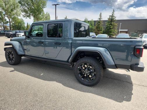 2025 Jeep Gladiator Nighthawk