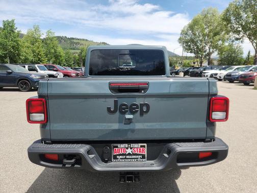 2025 Jeep Gladiator Nighthawk