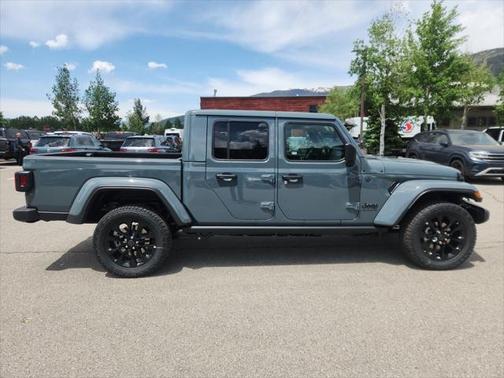 2025 Jeep Gladiator Nighthawk