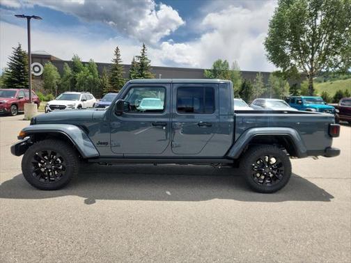 2025 Jeep Gladiator Nighthawk